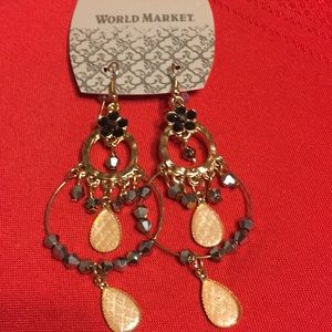 Chandelier earrings